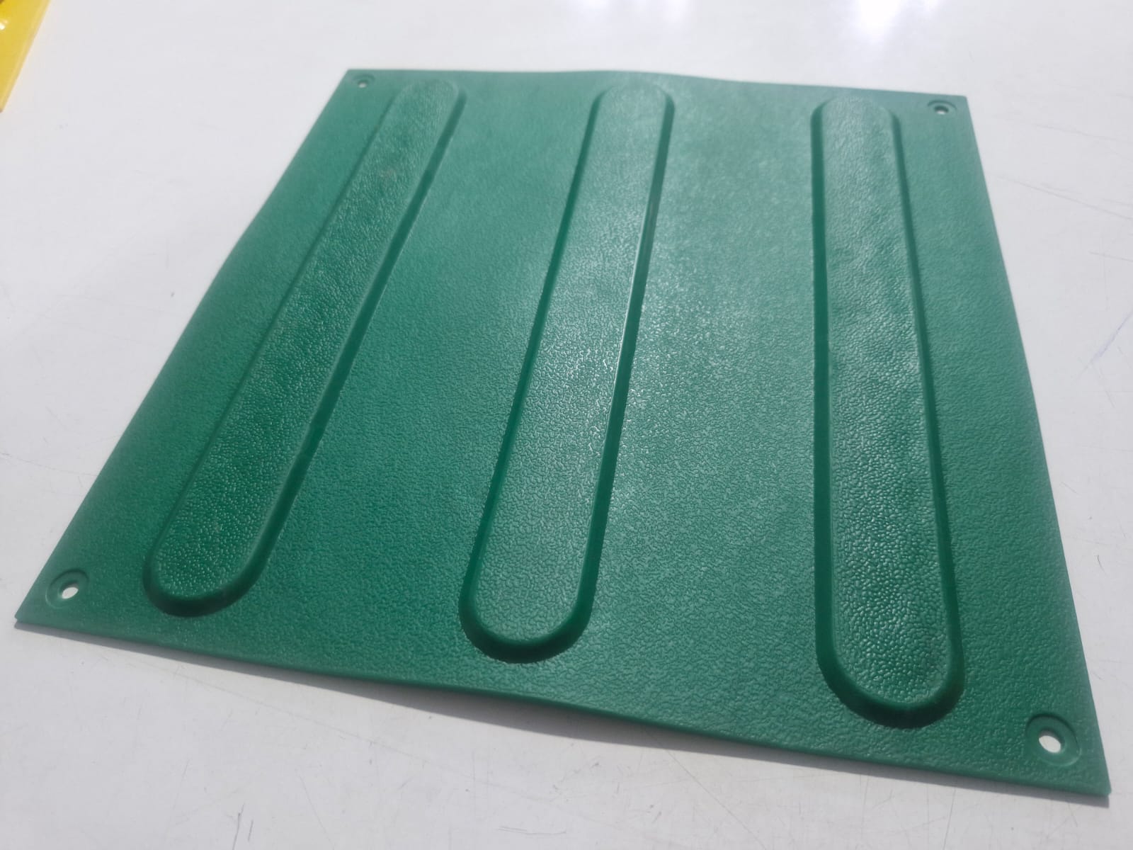 Piso Tatil PVC Colado e Parafusado